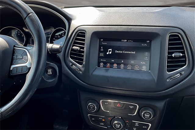2020 Jeep Compass Latitude photo 6