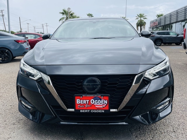 2022 Nissan Sentra SR photo 2
