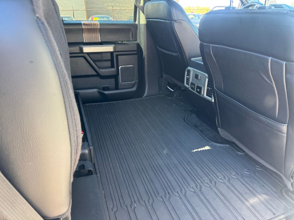 2017 Ford F-150 Lariat photo 18