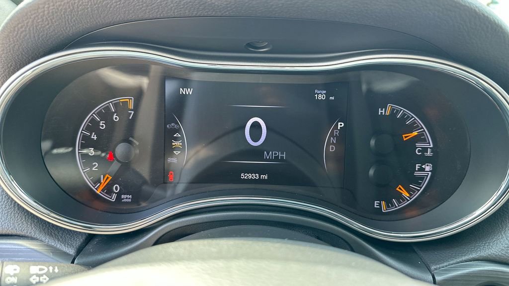 2021 Jeep Grand Cherokee Anniversary Edition photo 8