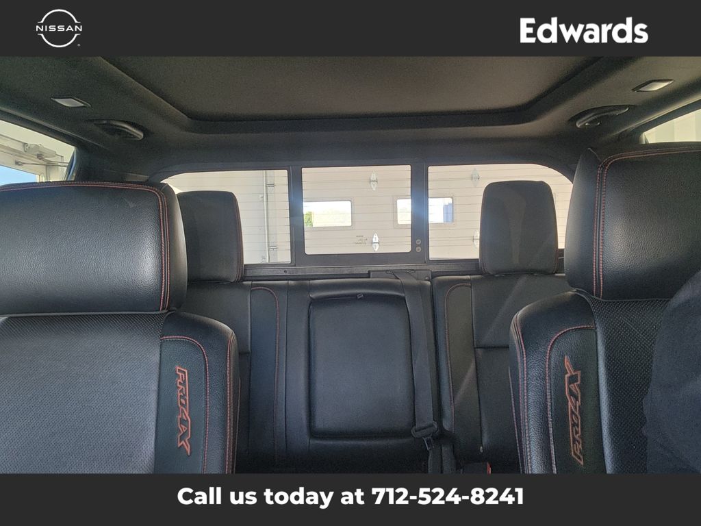 2020 Nissan Titan PRO-4X photo 27
