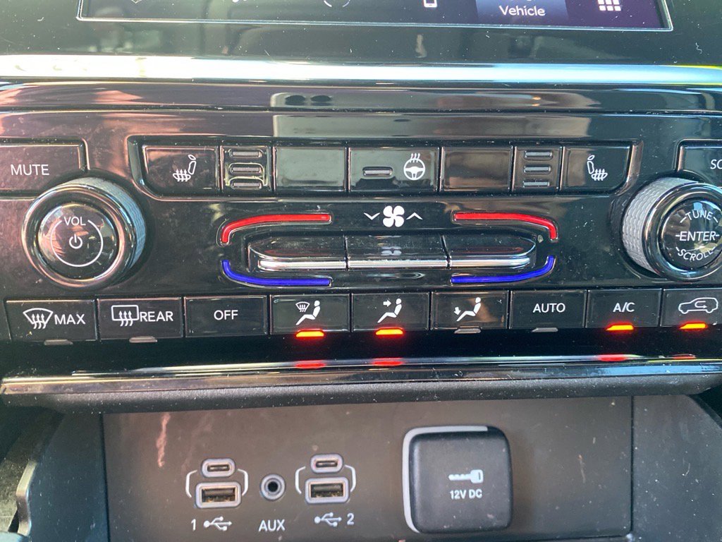 2023 Jeep Grand Cherokee Altitude photo 13
