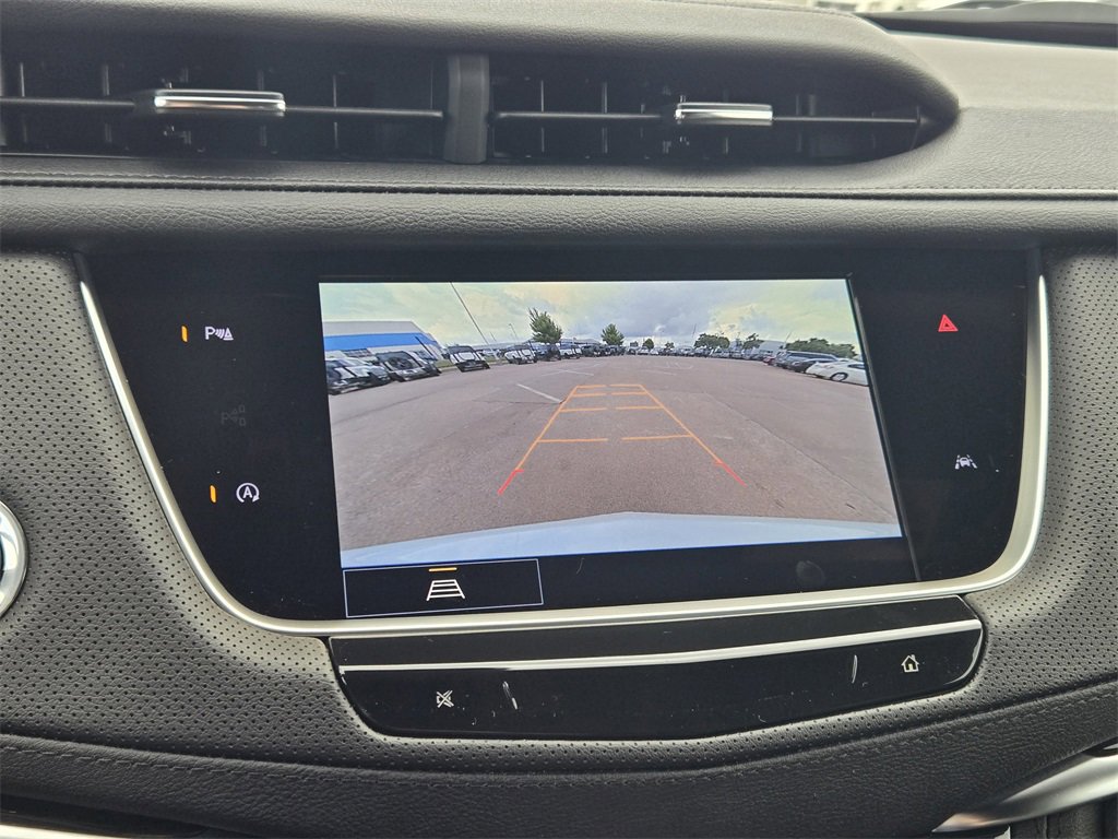 2025 Cadillac XT6 Luxury photo 17