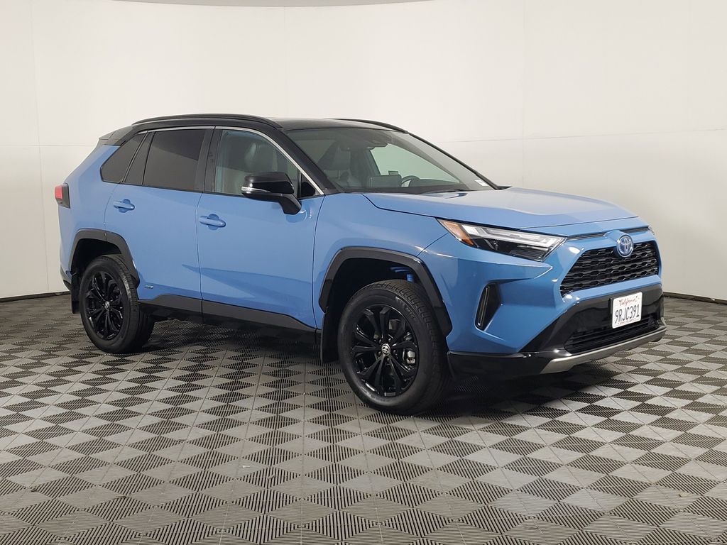2024 Toyota RAV4 Hybrid XSE photo 2