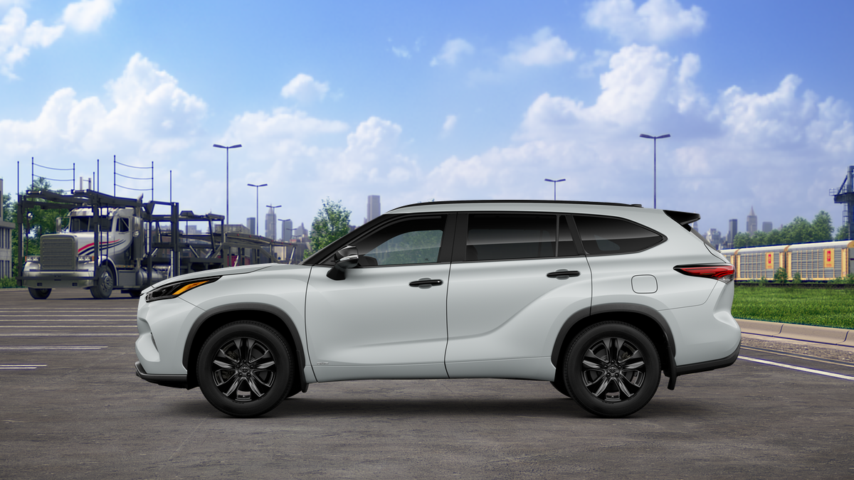 2025 Toyota Highlander Hybrid XLE photo 4