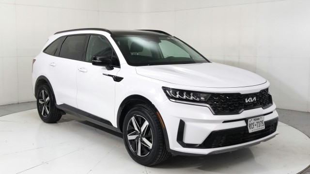 Used 2022 WHITE Kia S image 7