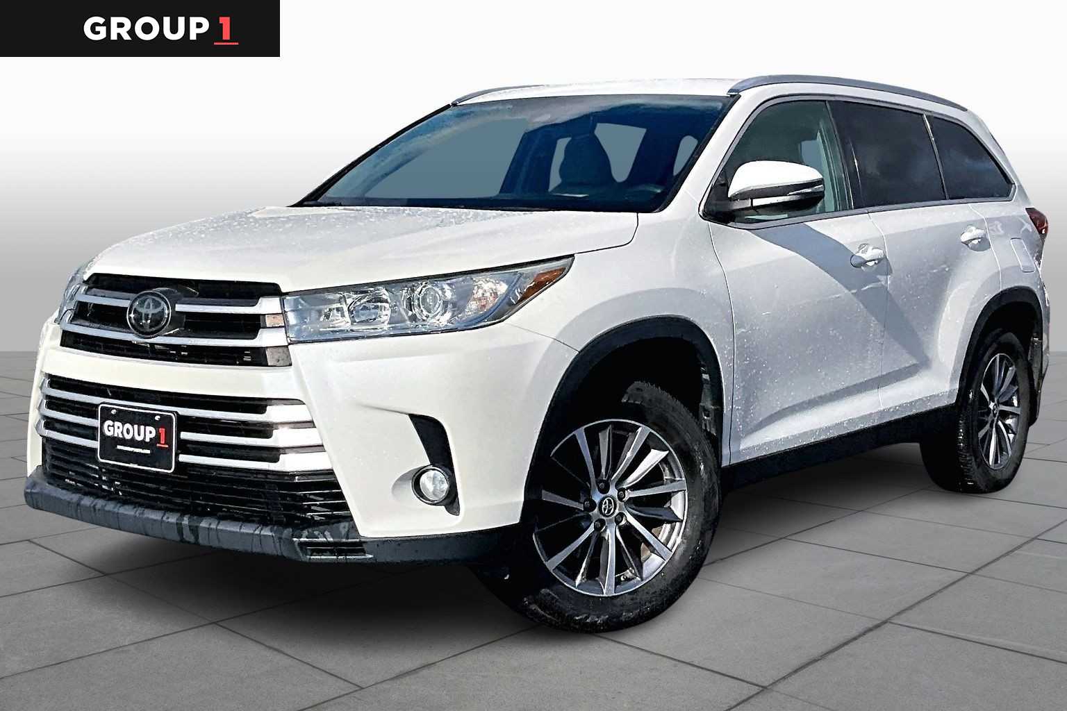 2019 Toyota Highlander SE's photo