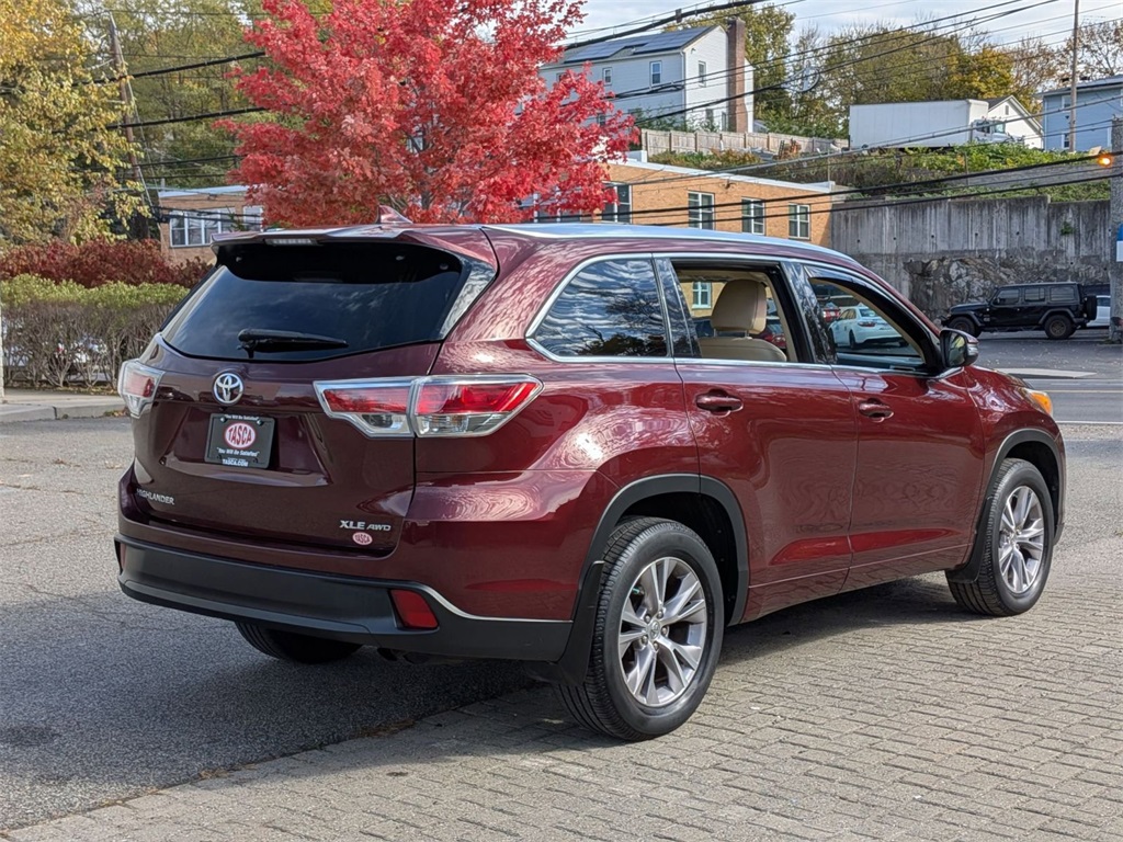 2015 Toyota Highlander XLE photo 3