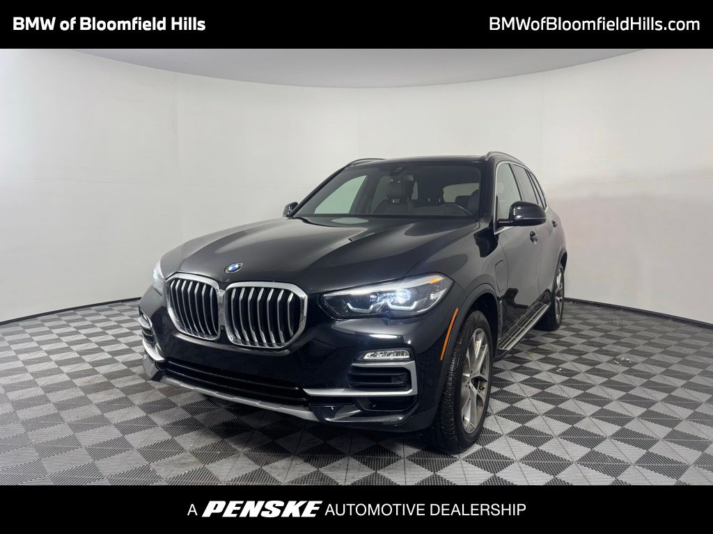 2021 BMW X5 45e's photo