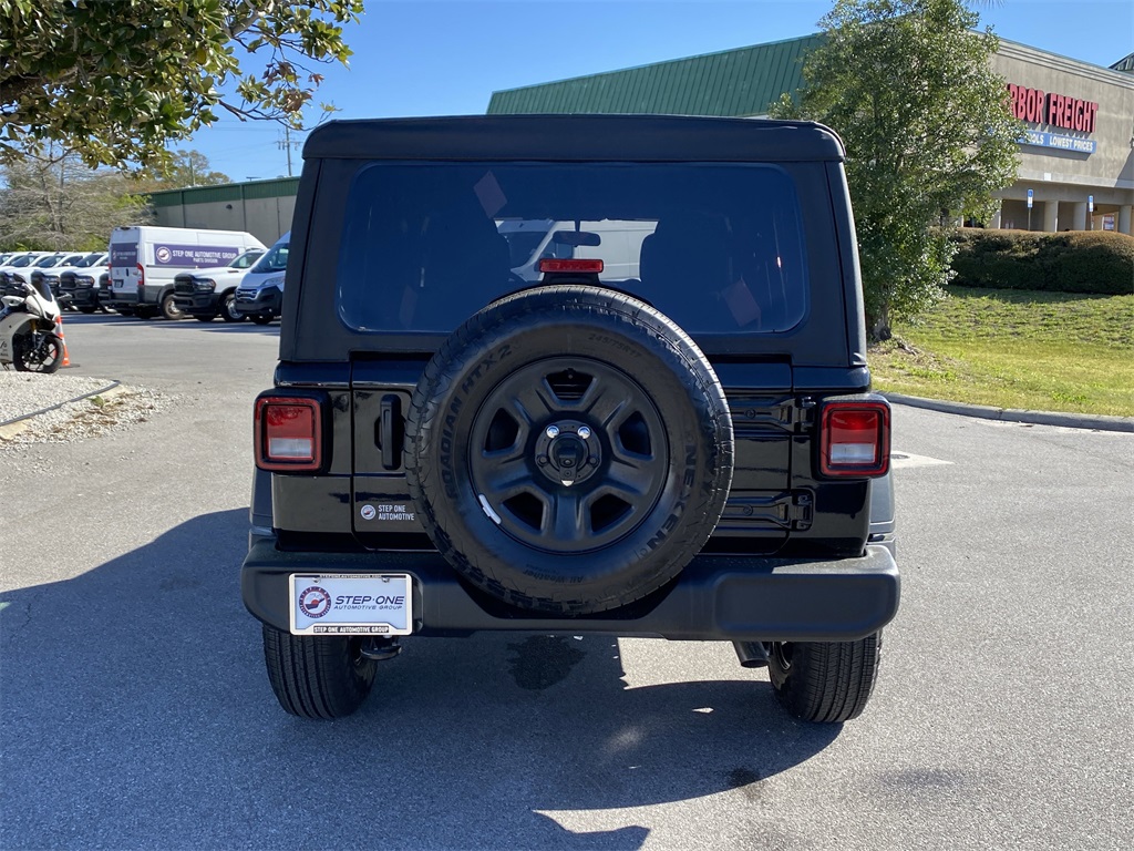 2025 Jeep Wrangler Sport photo 6