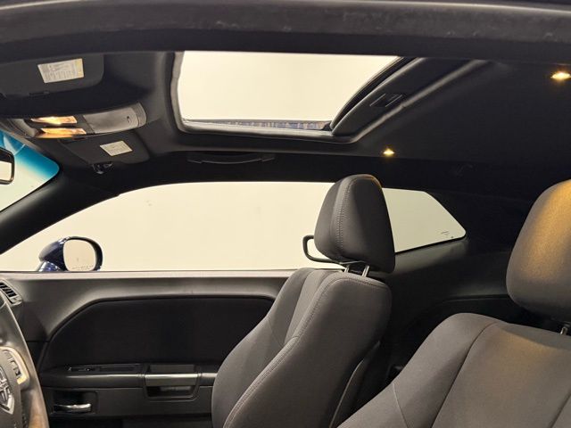 2014 Dodge Challenger R/T photo 20