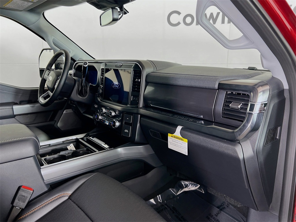 2025 Ford F-250 Lariat photo 29