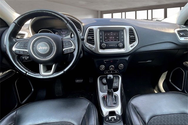 2018 Jeep Compass Latitude photo 17