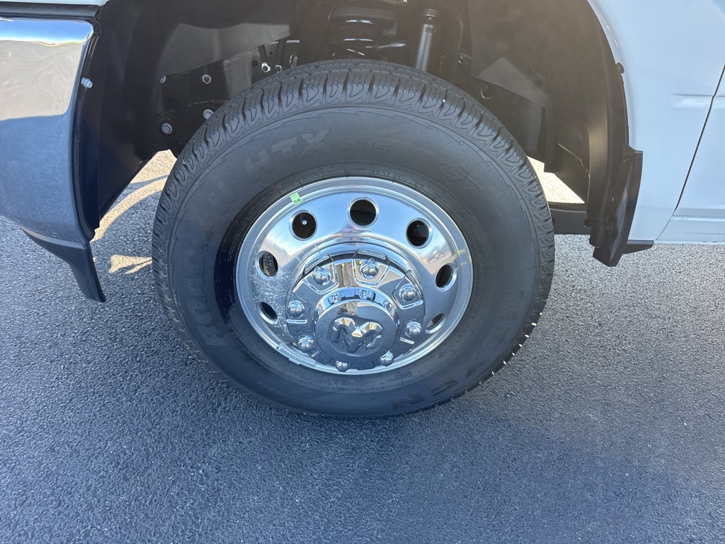 2026 Ram 3500 Tradesman photo 2