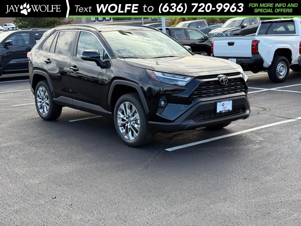 2025 Toyota RAV4 XLE Premium's photo