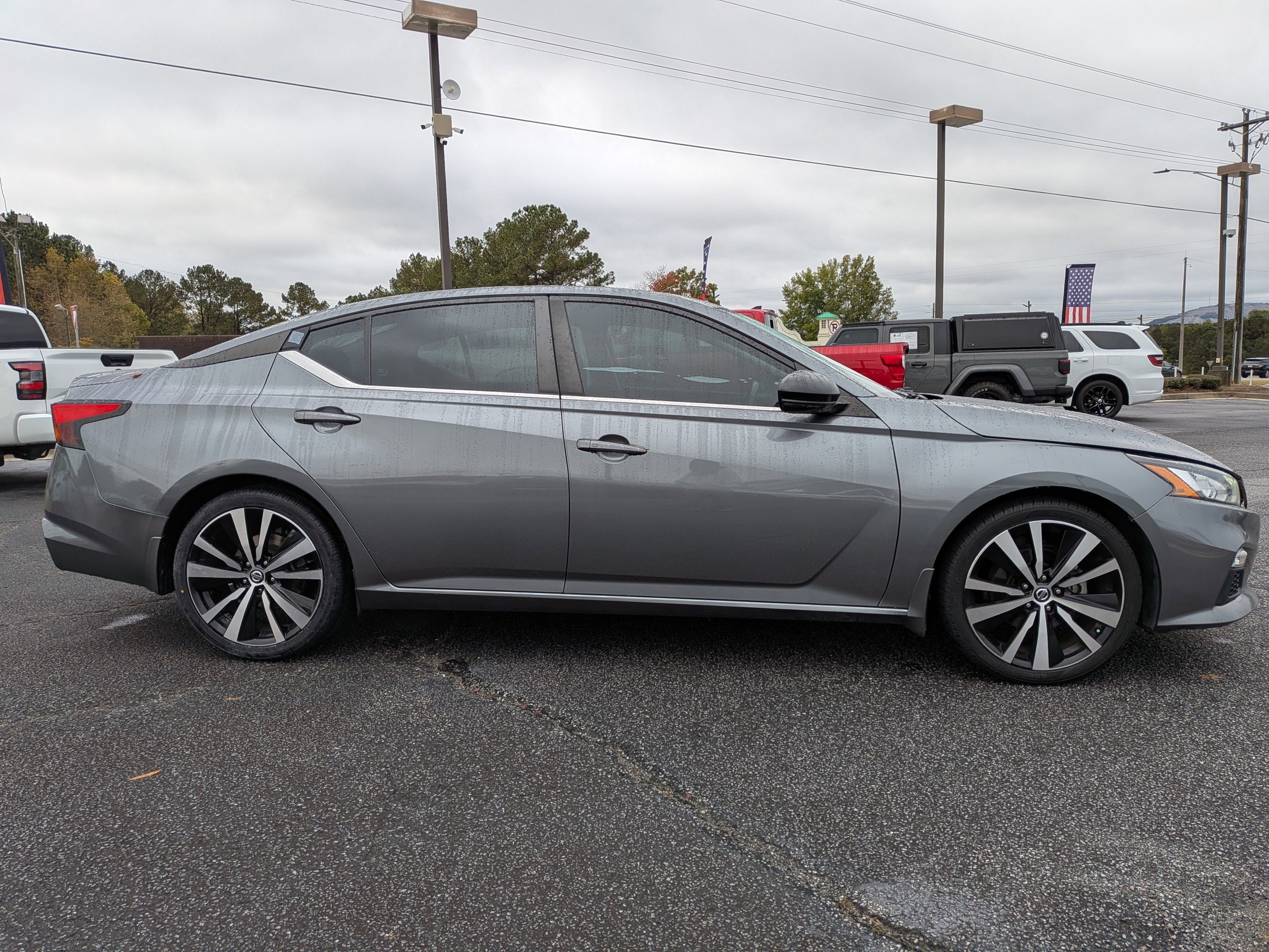 2021 Nissan Altima 2.5 SR photo 2