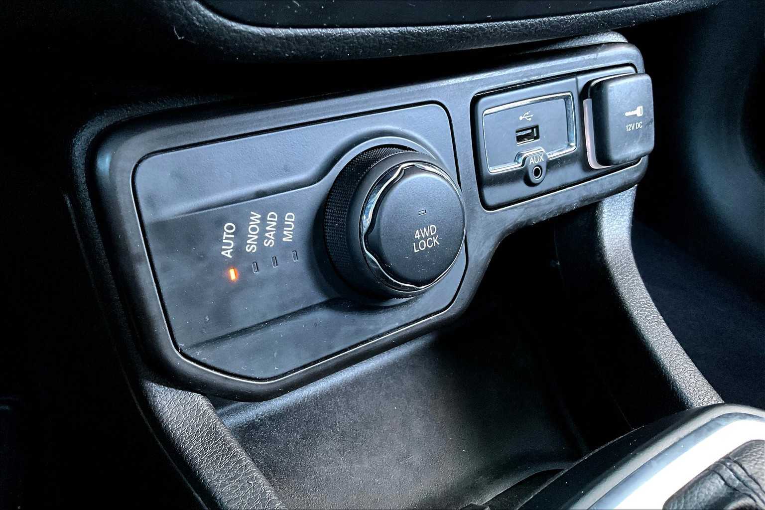 2021 Jeep Renegade Sport photo 30