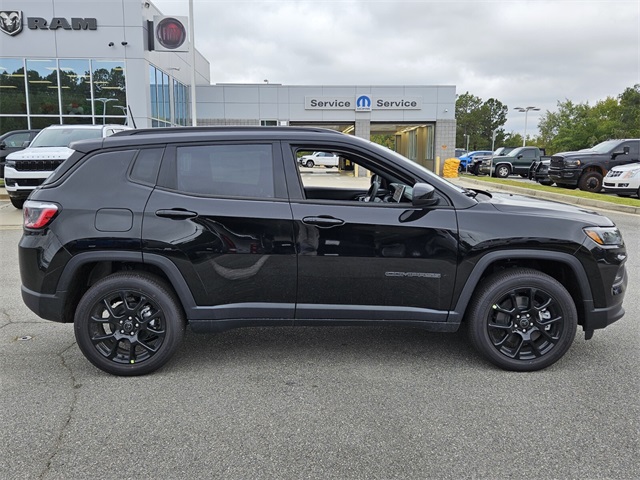 2026 Jeep Compass Latitude photo 12