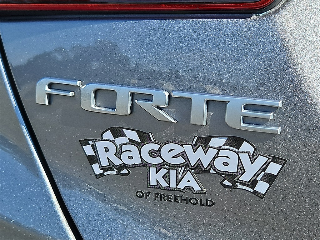 2023 Kia Forte LXS photo 29