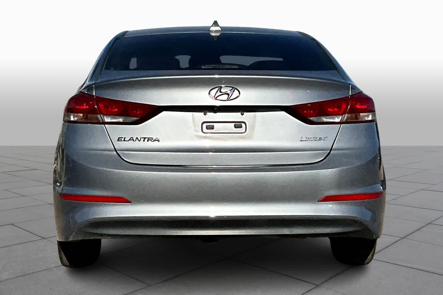 2017 Hyundai Elantra Limited photo 4