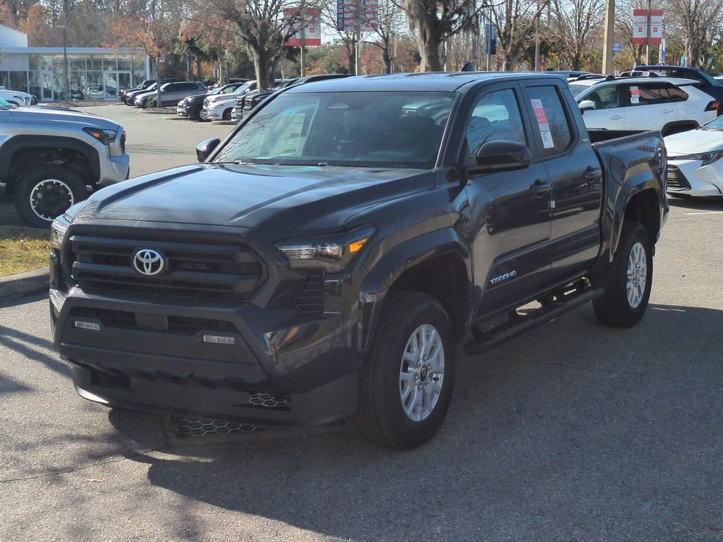 2025 Toyota Tacoma SR5's photo