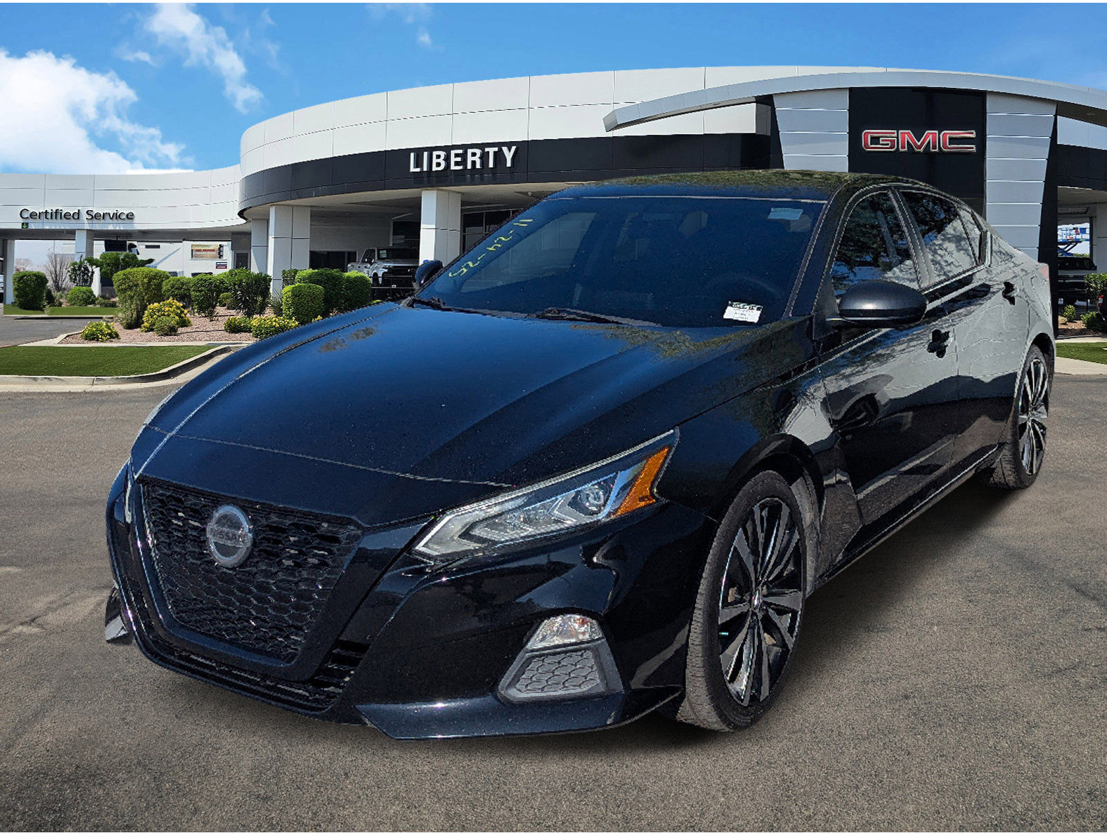 2019 Nissan Altima SR photo 2