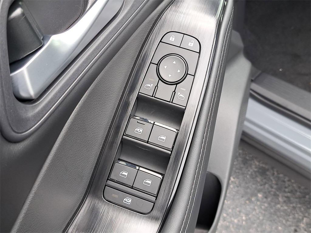 2026 Nissan Rogue SV photo 22