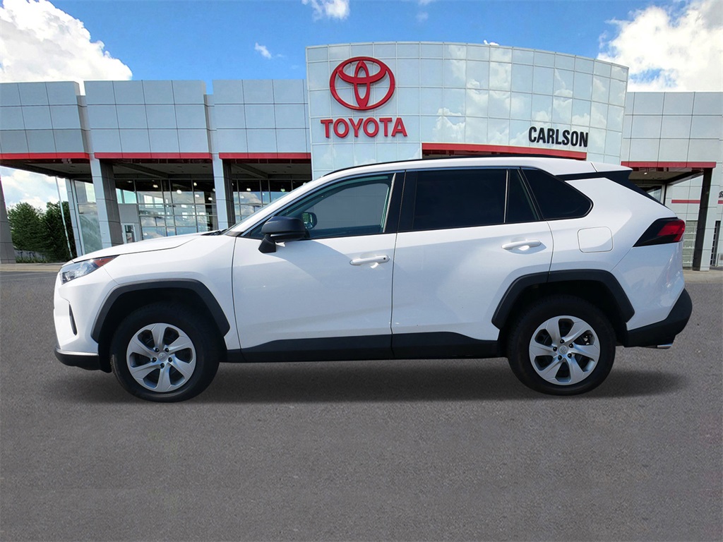 2021 Toyota RAV4 LE photo 6