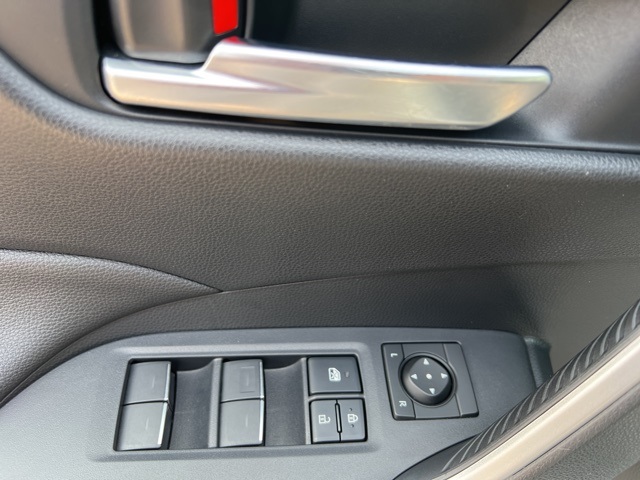 2023 Toyota RAV4 Hybrid XLE photo 24