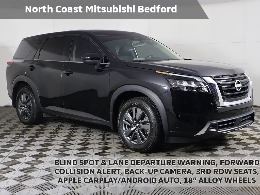 2024 Nissan Pathfinder S's photo