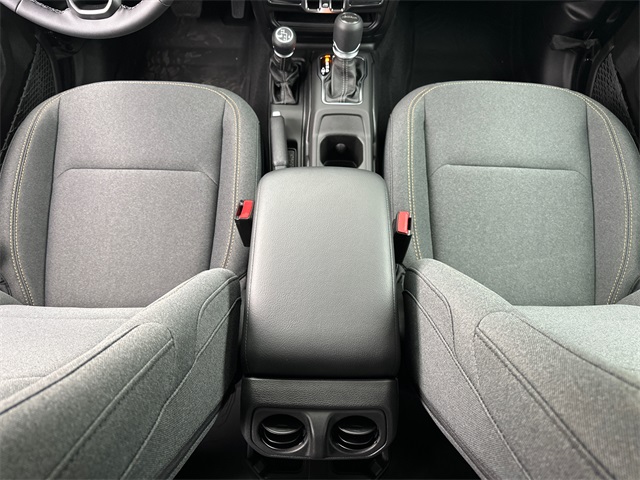 2025 Jeep Gladiator Sport S photo 17