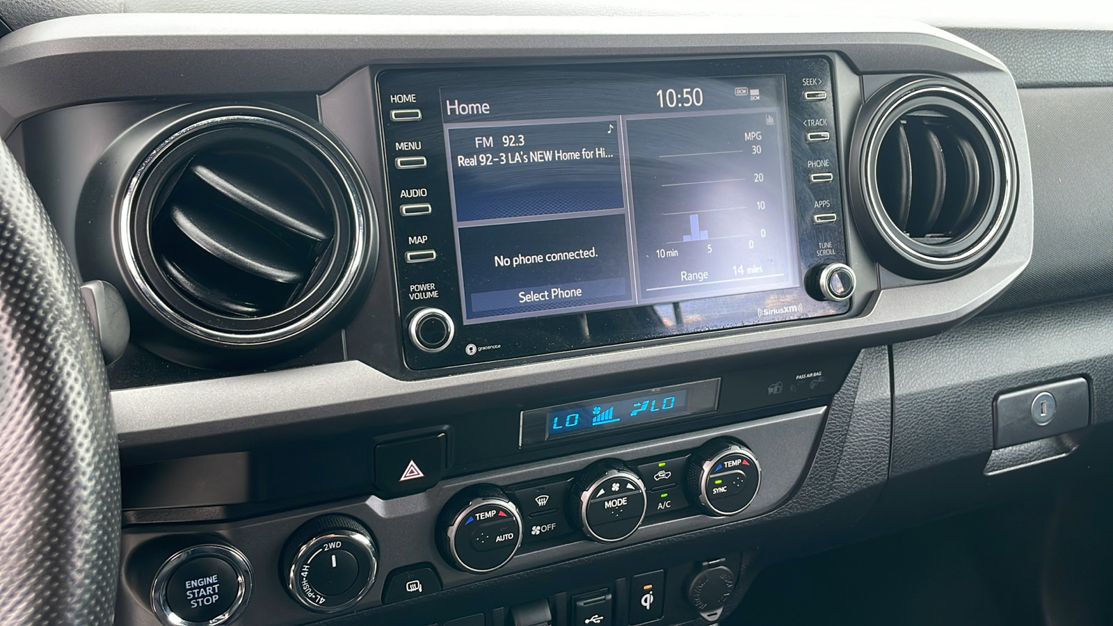 2023 Toyota Tacoma TRD Off-Road V6 photo 13