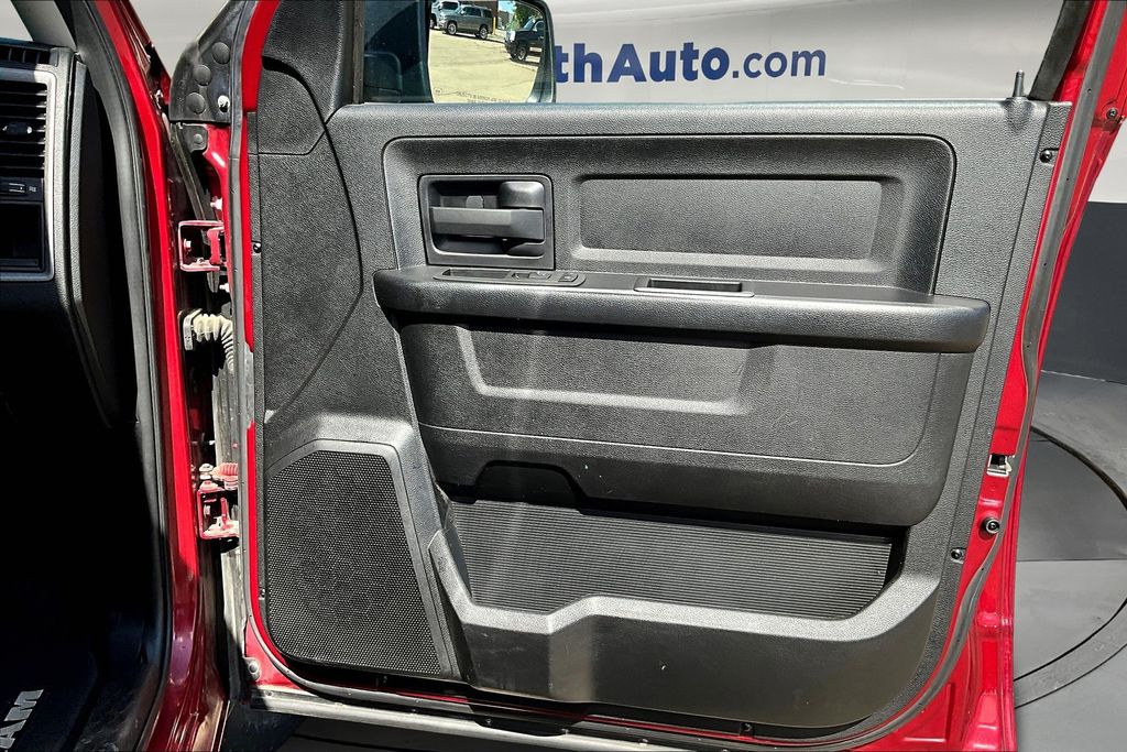 2015 Ram 1500 Tradesman photo 24
