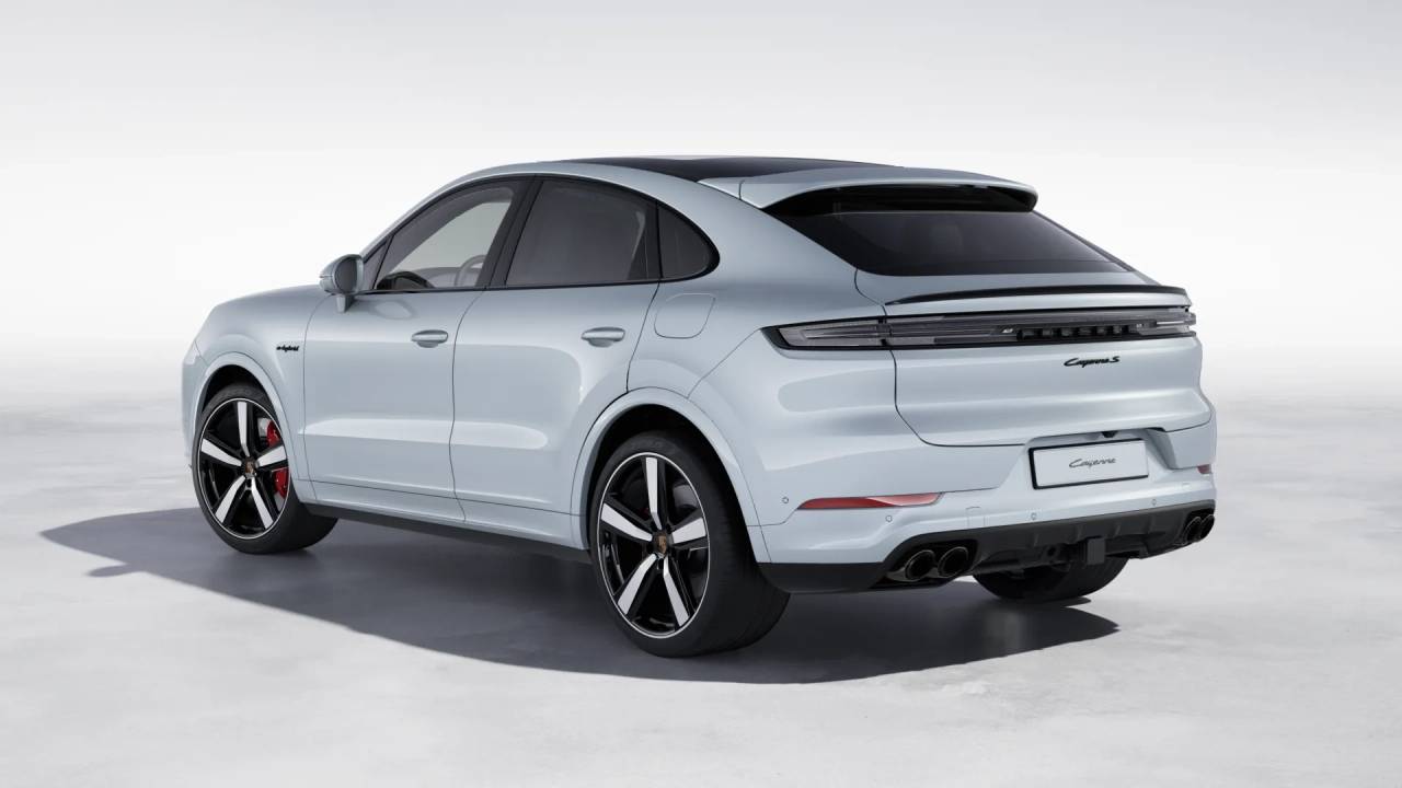 2026 Porsche Cayenne S E-Hybrid Coupe photo 3