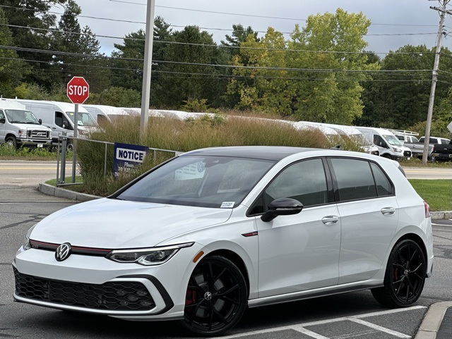2024 Volkswagen Golf GTI S photo 3