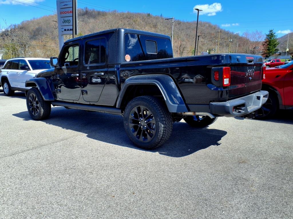 2025 Jeep Gladiator Sport photo 3