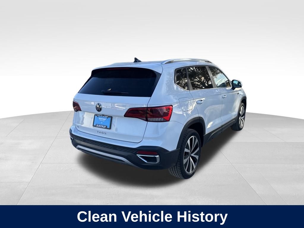 2022 Volkswagen Taos SE photo 4