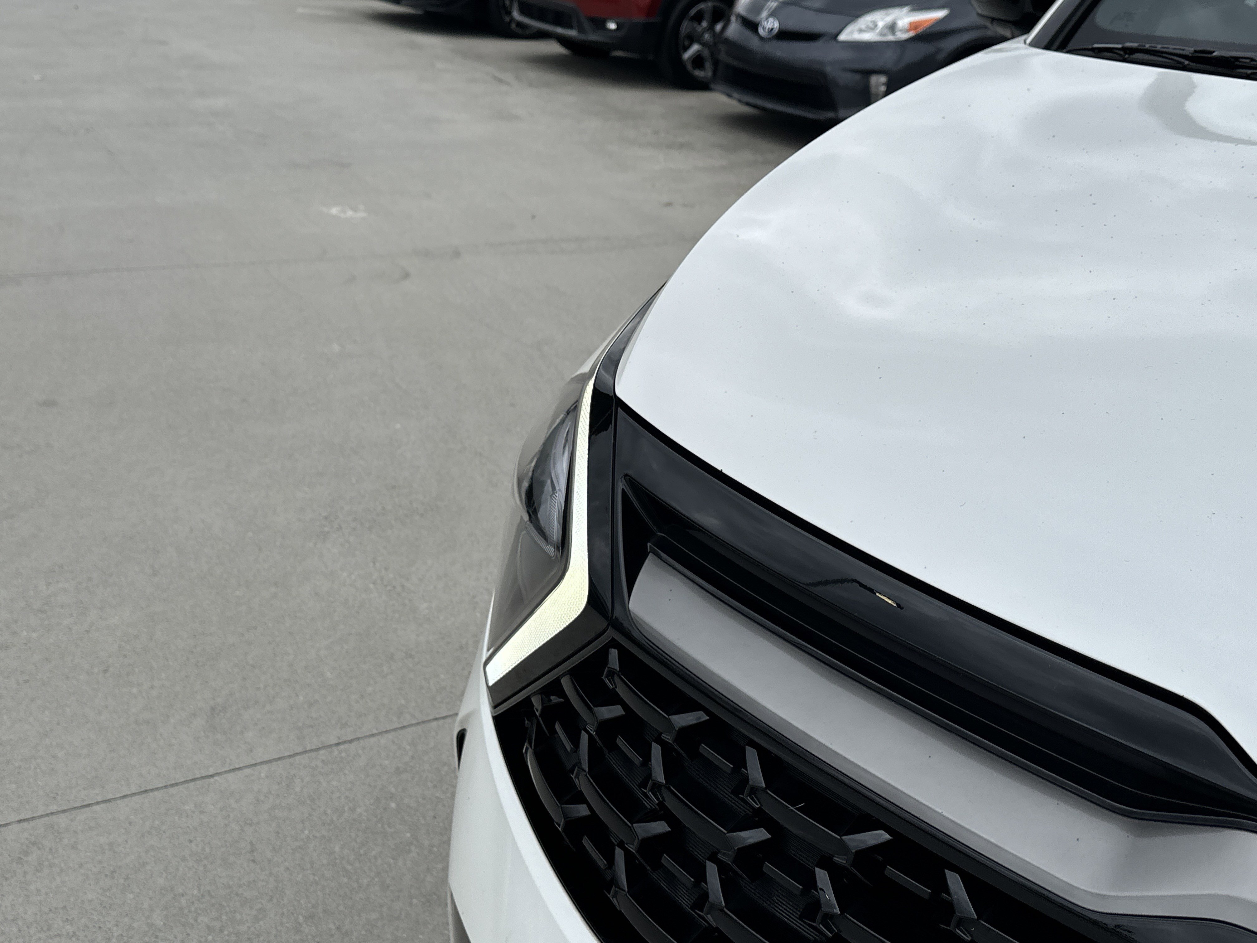 2023 Kia Sportage Plug-In Hybrid X-Line photo 2