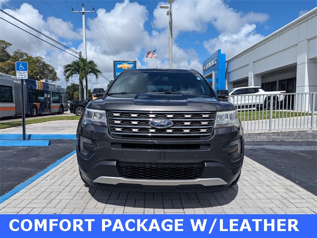 2016 Ford Explorer XLT photo 2