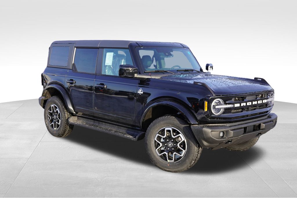 2025 Ford Bronco 4-Door Outer Banks's photo
