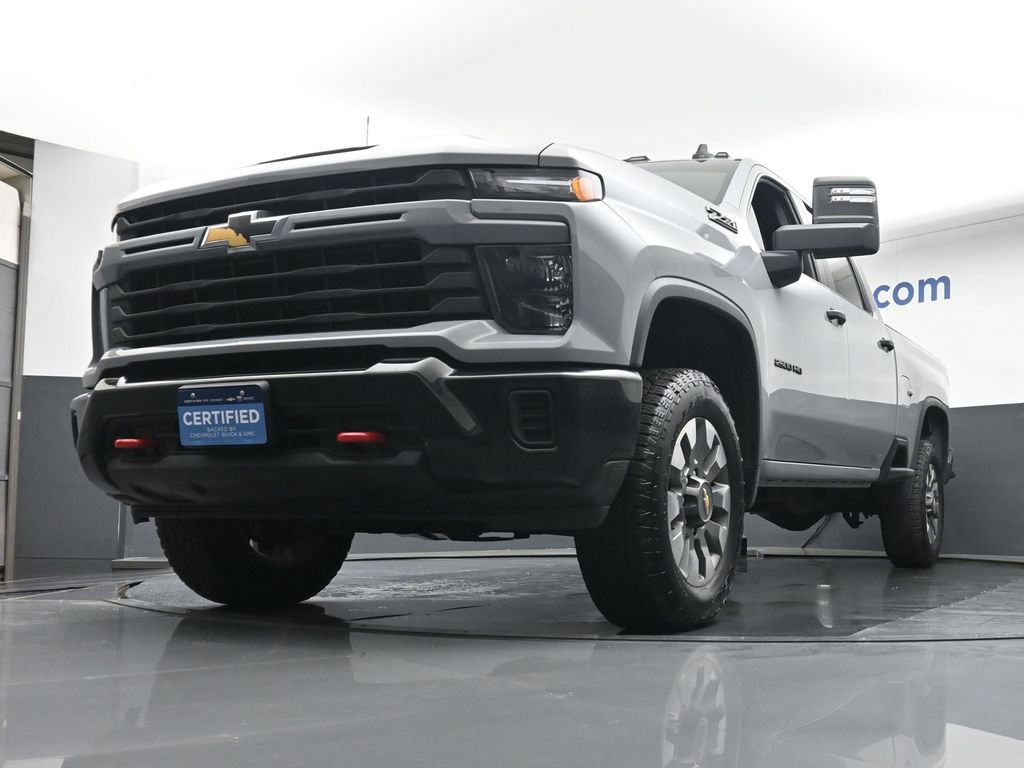 2024 Chevrolet Silverado 2500HD Custom photo 4