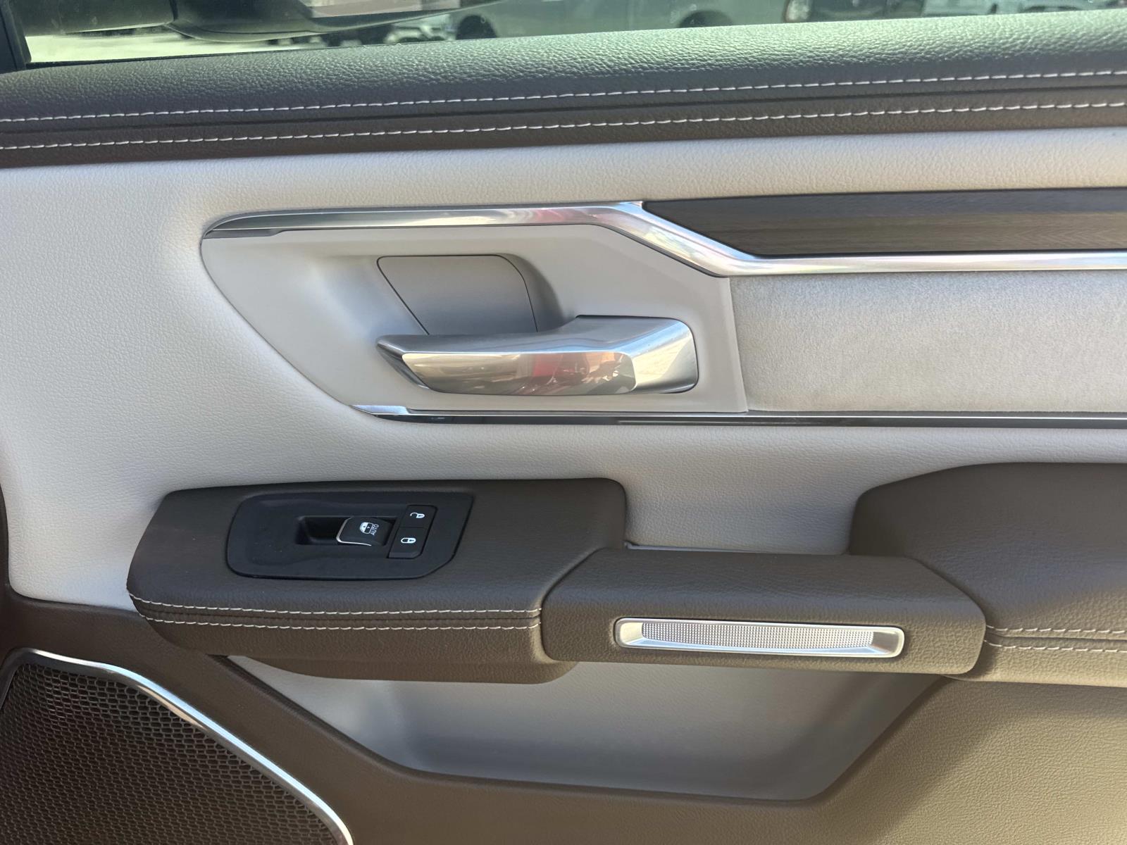 2025 Ram 1500 Laramie photo 12