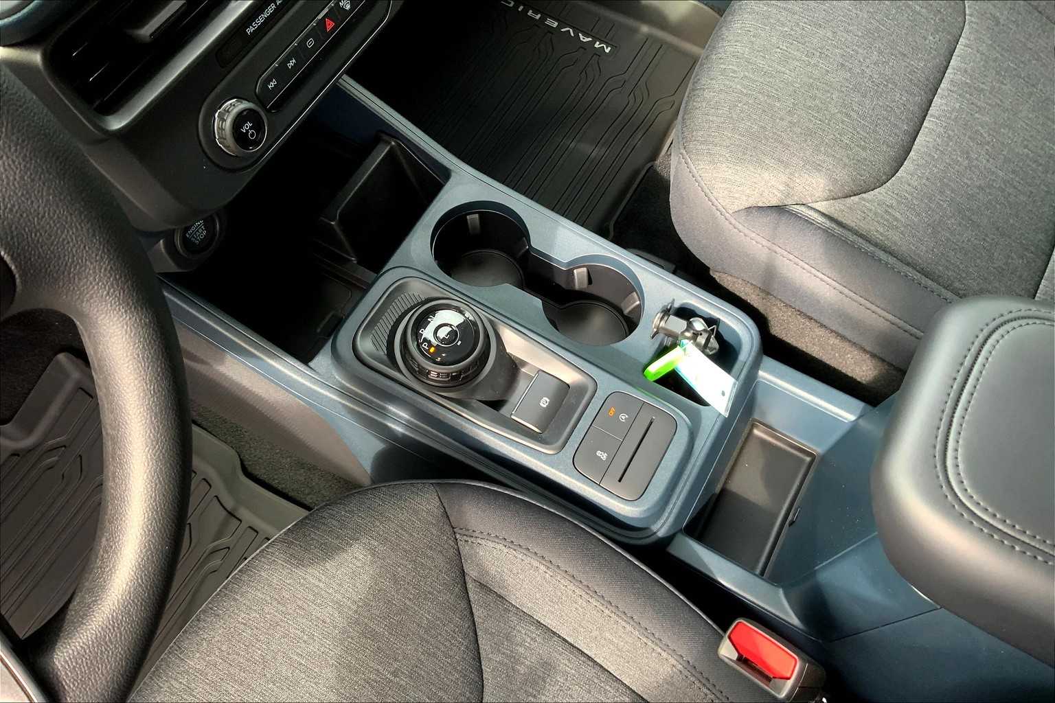 2025 Ford Maverick XLT photo 8