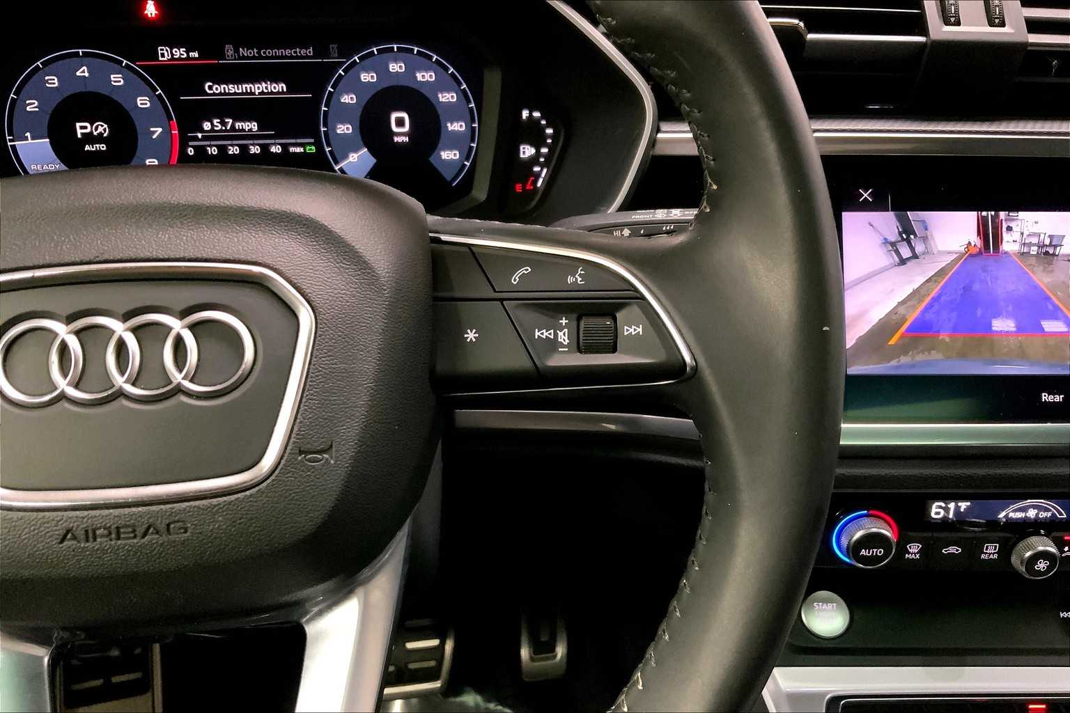 2020 Audi Q3 Premium photo 23