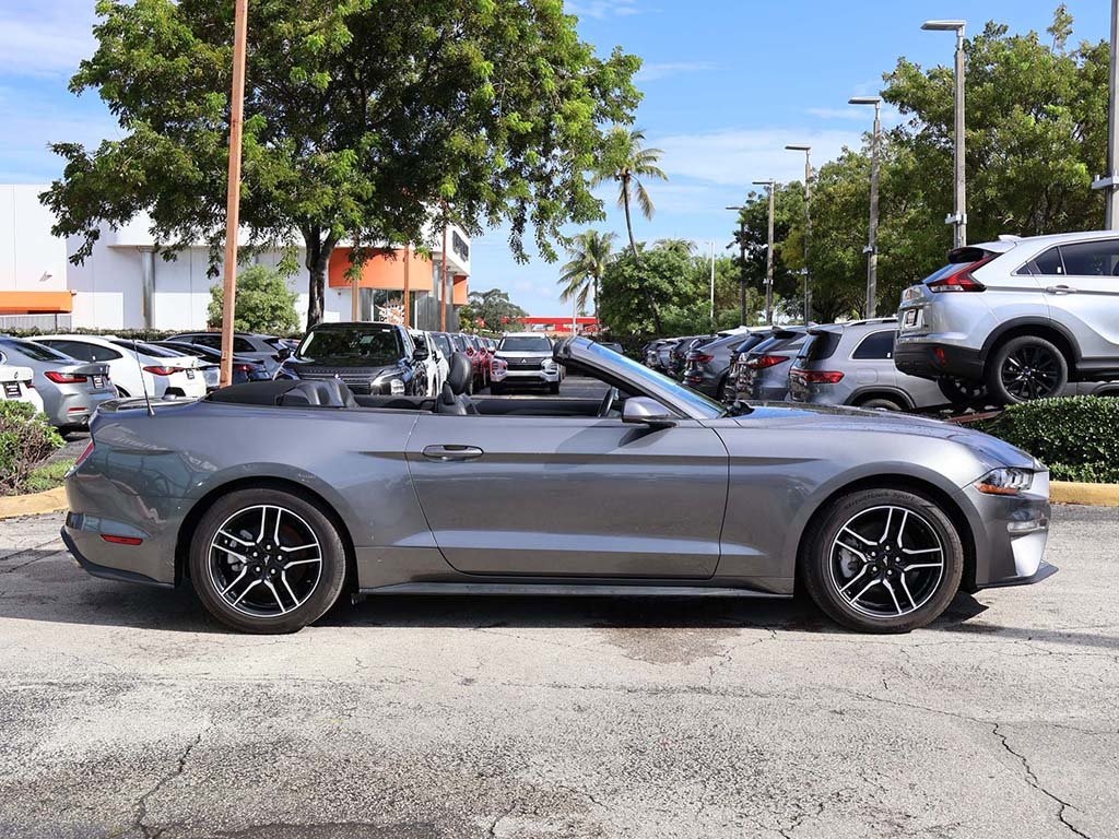 2022 Ford Mustang EcoBoost Premium photo 10