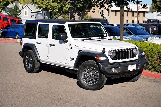 New 2026 Bright White Clear-Coat Exterior Paint Jeep Sport S image 3
