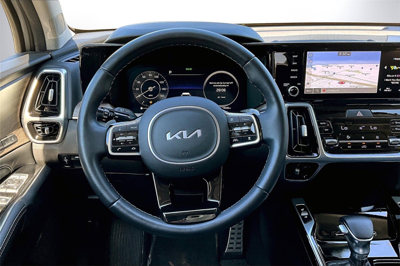 2022 Kia Sorento X-Line SX Prestige photo 10