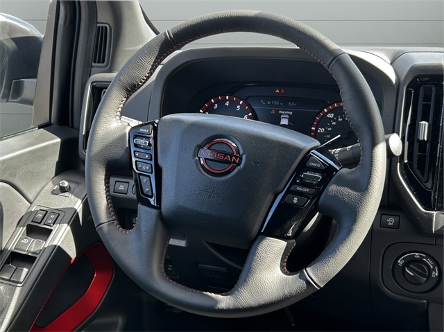2025 Nissan Frontier PRO-4X photo 19