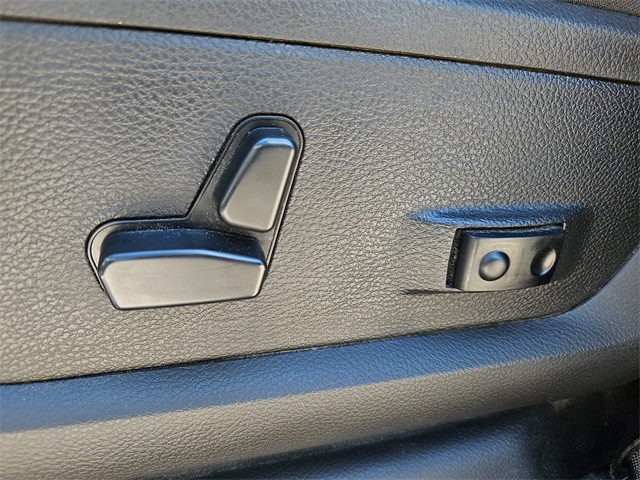 2020 Ram 3500 Laramie photo 14