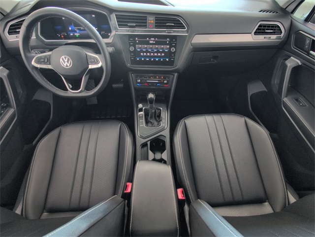 2022 Volkswagen Tiguan SE photo 9
